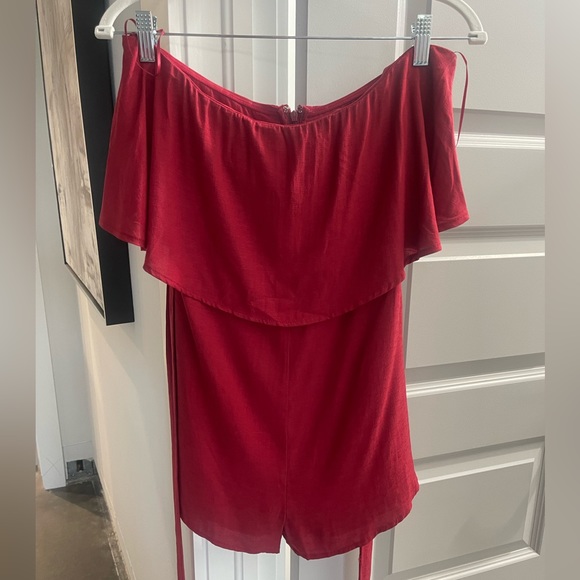 NWT - Le Lis Red Strapless Romper Size Medium - Picture 3 of 6
